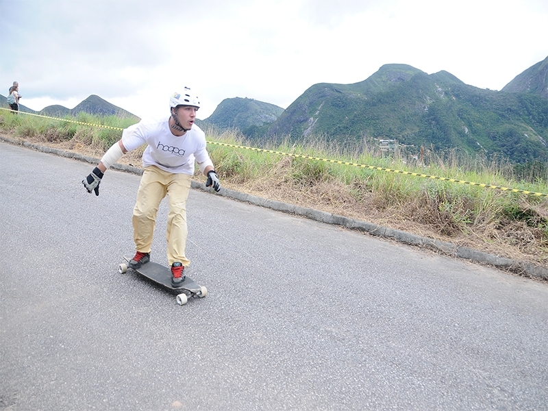 Curvas, ar puro e muito verde. Estes são os elementos que tornam Nova Friburgo o lugar ideal para a prática do skate Curvas, ar puro e muito verde. Estes são os elementos que tornam Nova Friburgo o lugar ideal para a prática do skate