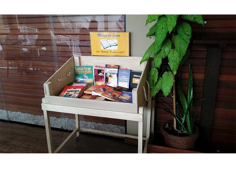 Uma minibiblioteca livre para facilitar o acesso a leitura. Você conhece a Maloca de Livros? Uma minibiblioteca livre para facilitar o acesso a leitura. Você conhece a Maloca de Livros?